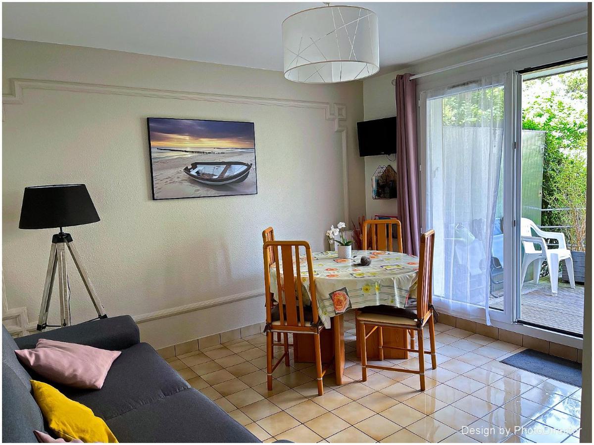 Cabourg, Appartement Plain Pied Avec Terrasse Acces Direct A La Plage Exterior photo